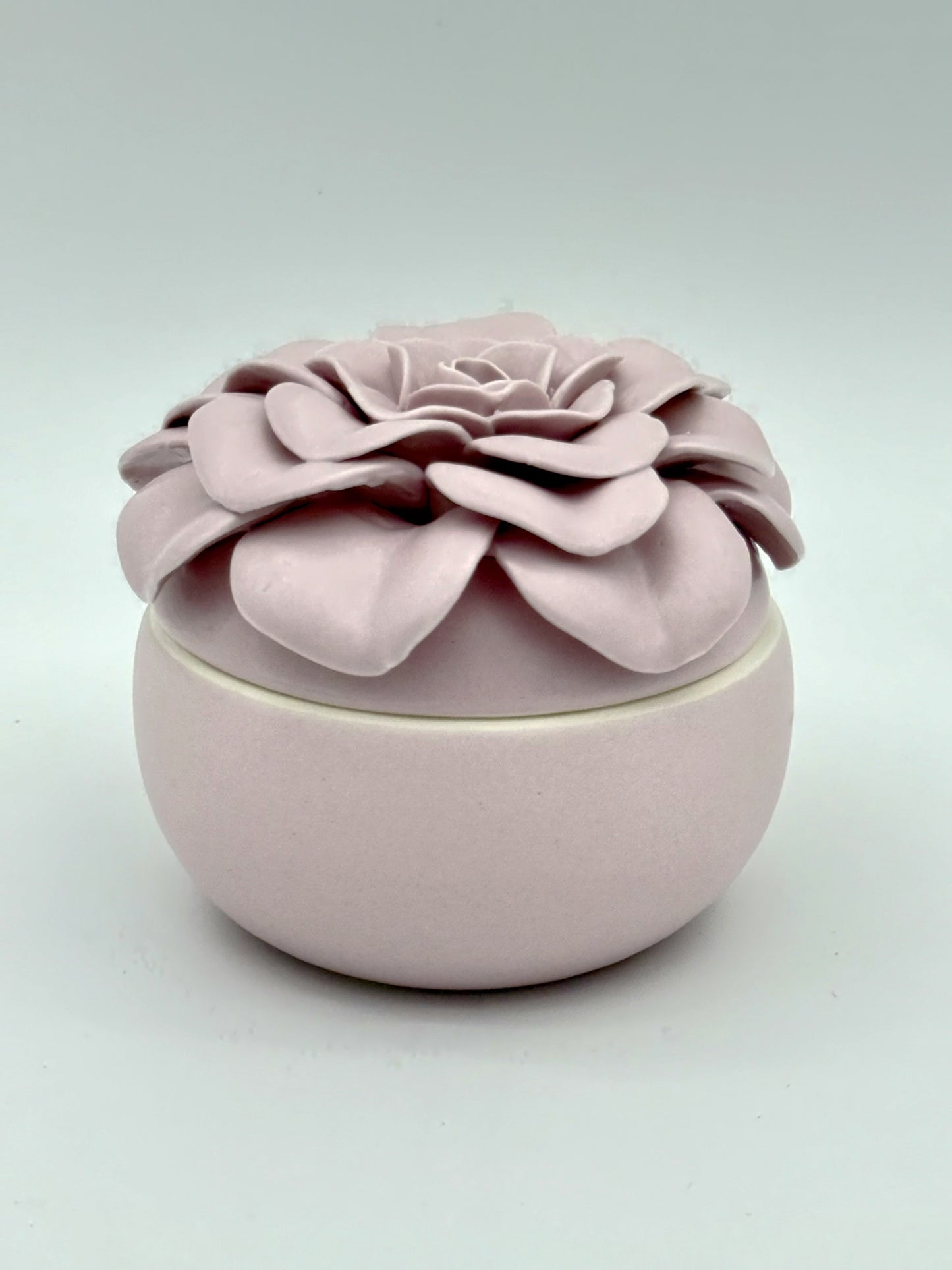 Lavendar La La Ceramic Flower Candle