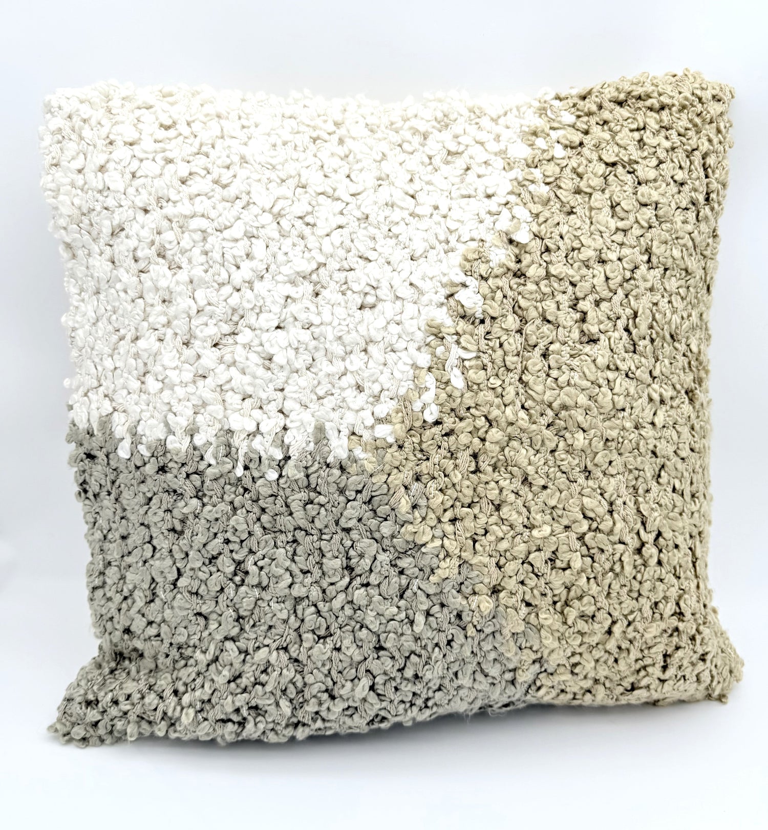Blankets & Throw Pillows